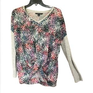 Zac & Rachel pullover top abstract animal print with stretch MP